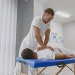 Dlaczego warto korzystać z pomocy fizjoterapeuty